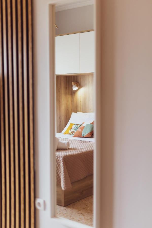 Vivid Stays Athen Exterior foto